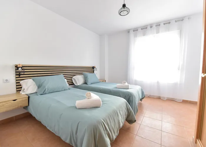 New Premium Apartment - Free Parking & Pools