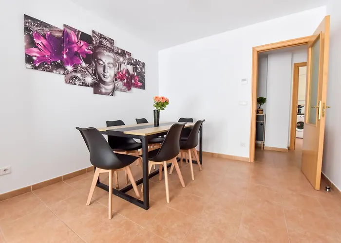 New Premium Apartment - Free Parking & Pools