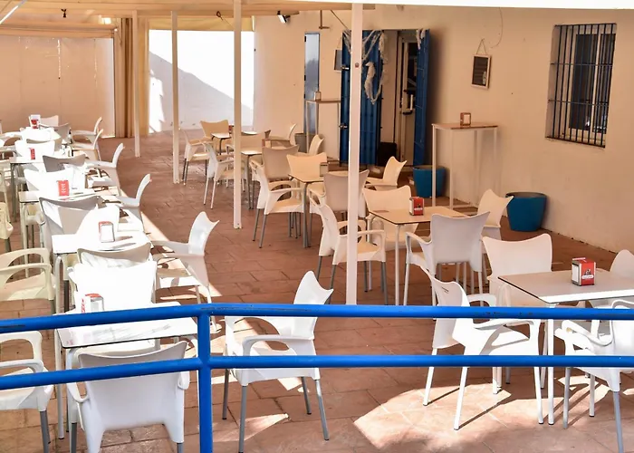 New Premium Apartment - Free Parking & Pools
