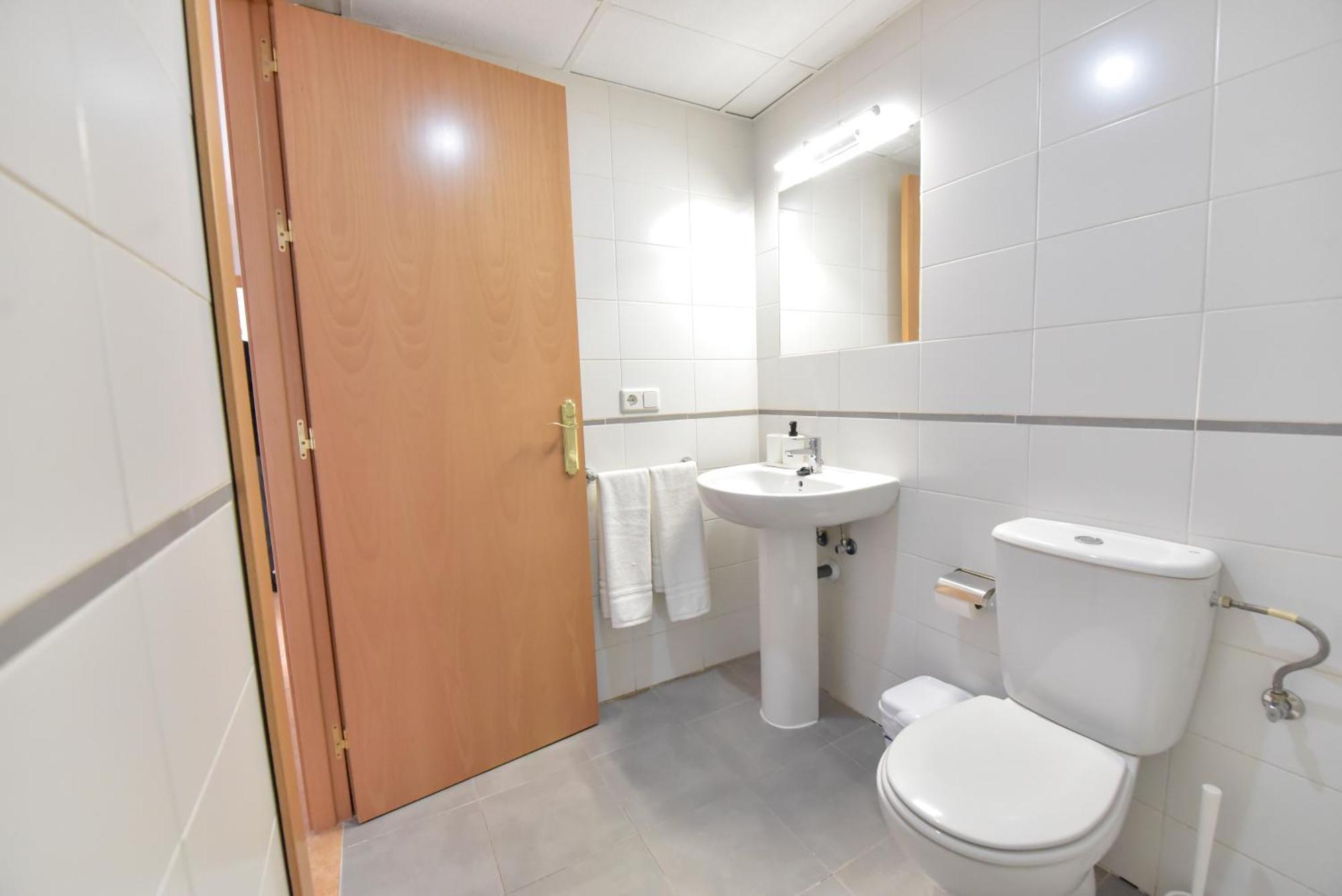 New Premium - Free Parking & Pools Apartment La Algaba