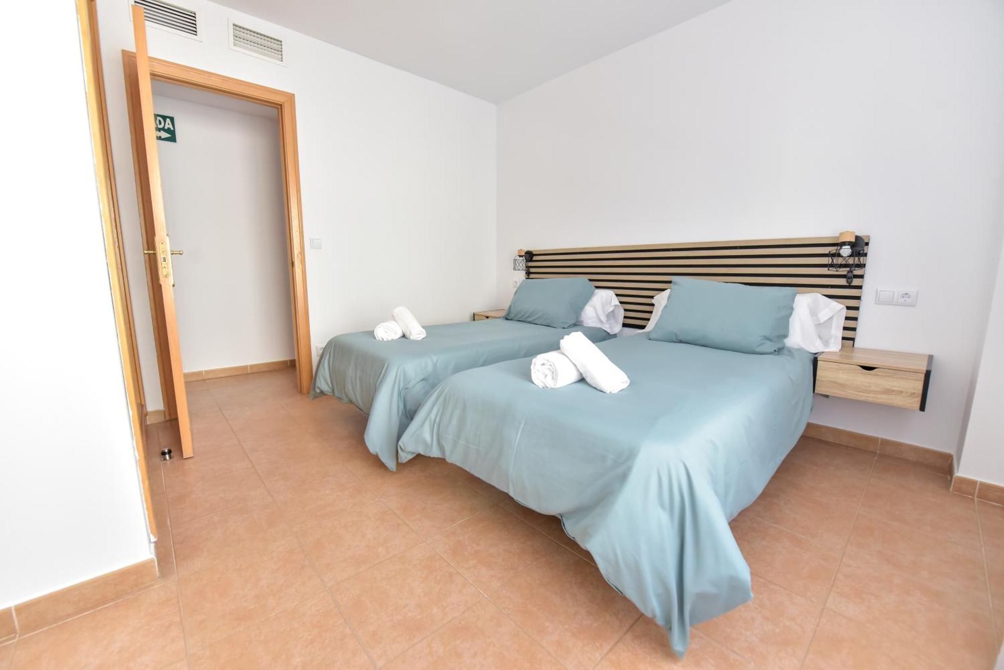 Apartment New Premium - Free Parking & Pools La Algaba
