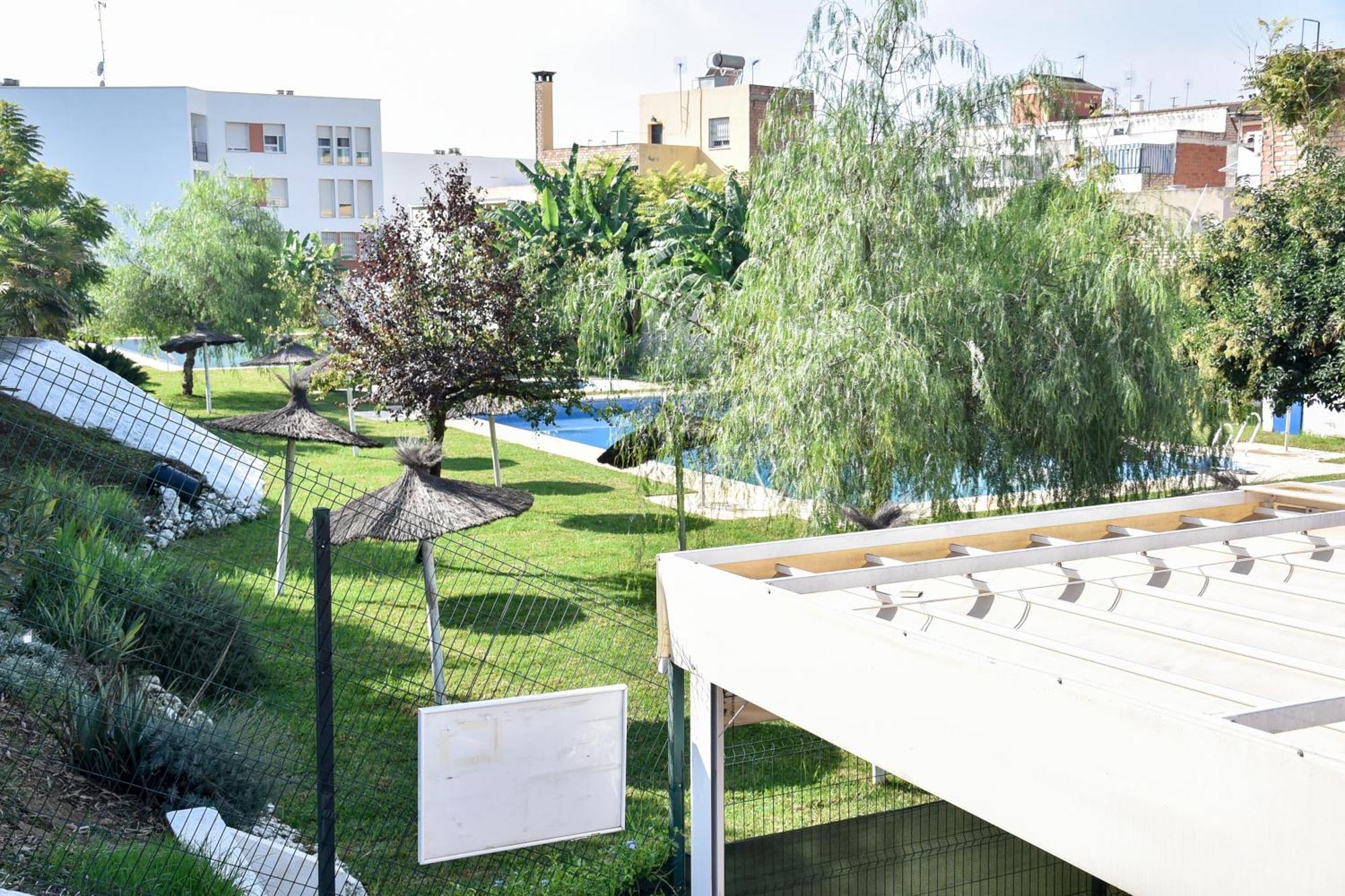 Apartment New Premium - Free Parking & Pools La Algaba