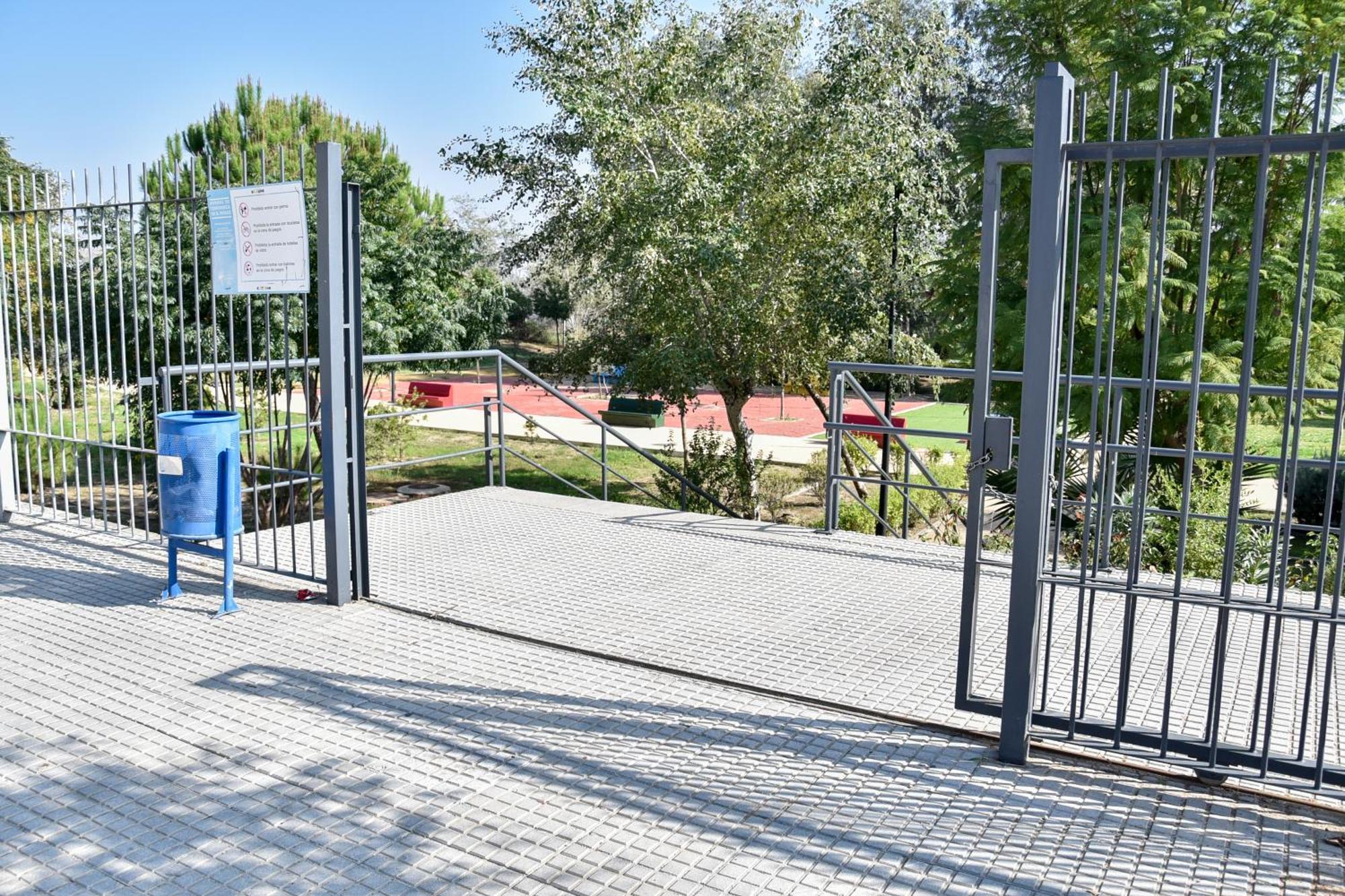 Apartment New Premium - Free Parking & Pools La Algaba